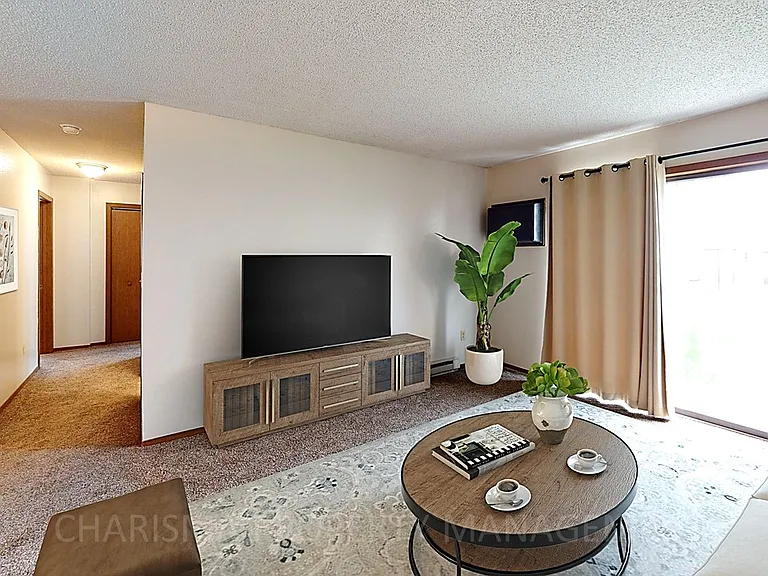 Park Apartments — Photo 17