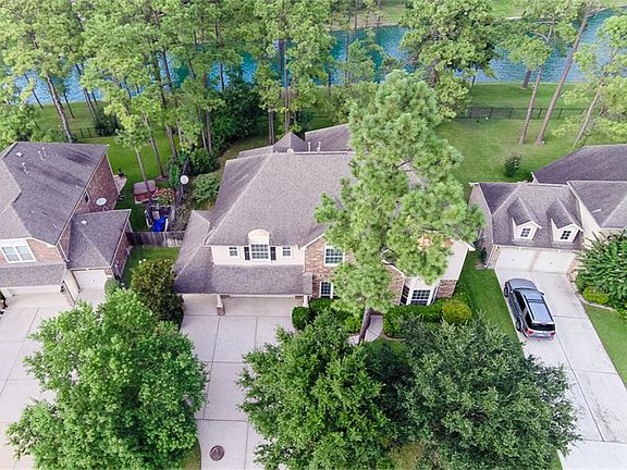 3rd image of 16311 Diamond Rock Dr