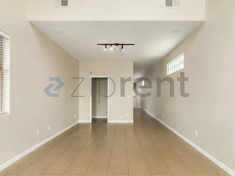 2315 E Pinchot Ave #128 — Photo 30