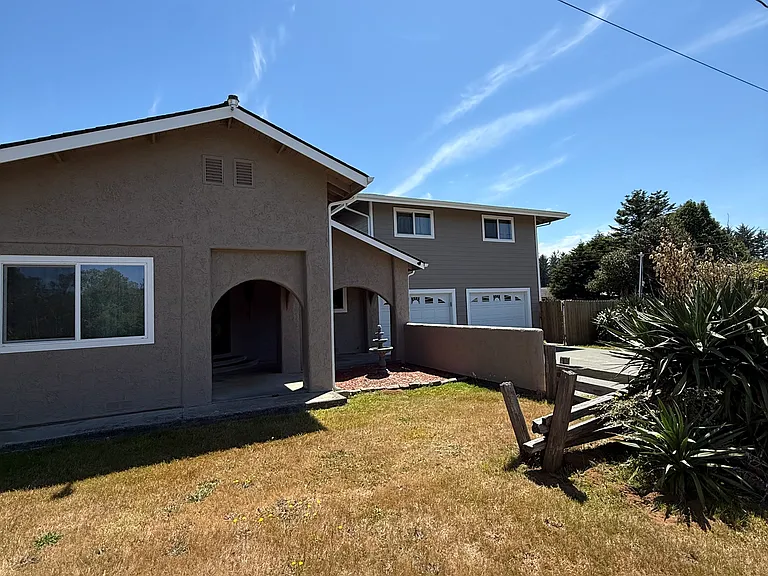 344 Joaquin St — Photo 2