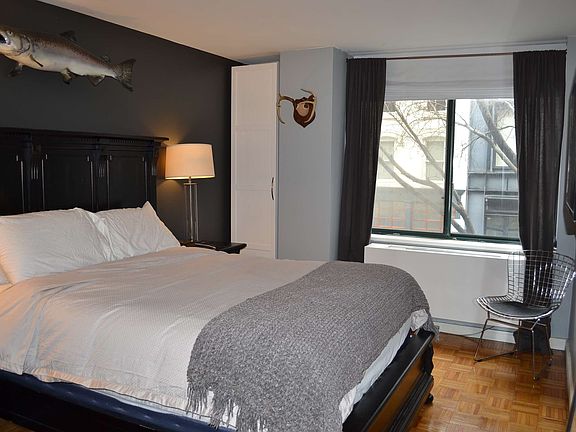 4th image of 311 Greenwich St APT 2E