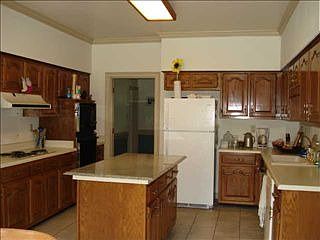 4th image of 8102 Meadow Glen Dr