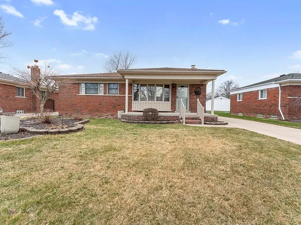 2384 Newman St, Trenton, MI 48183