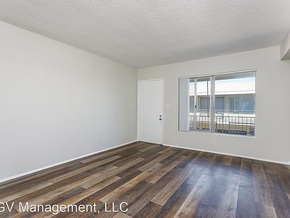 3rd image of 1918 W El Segundo Blvd APT 6