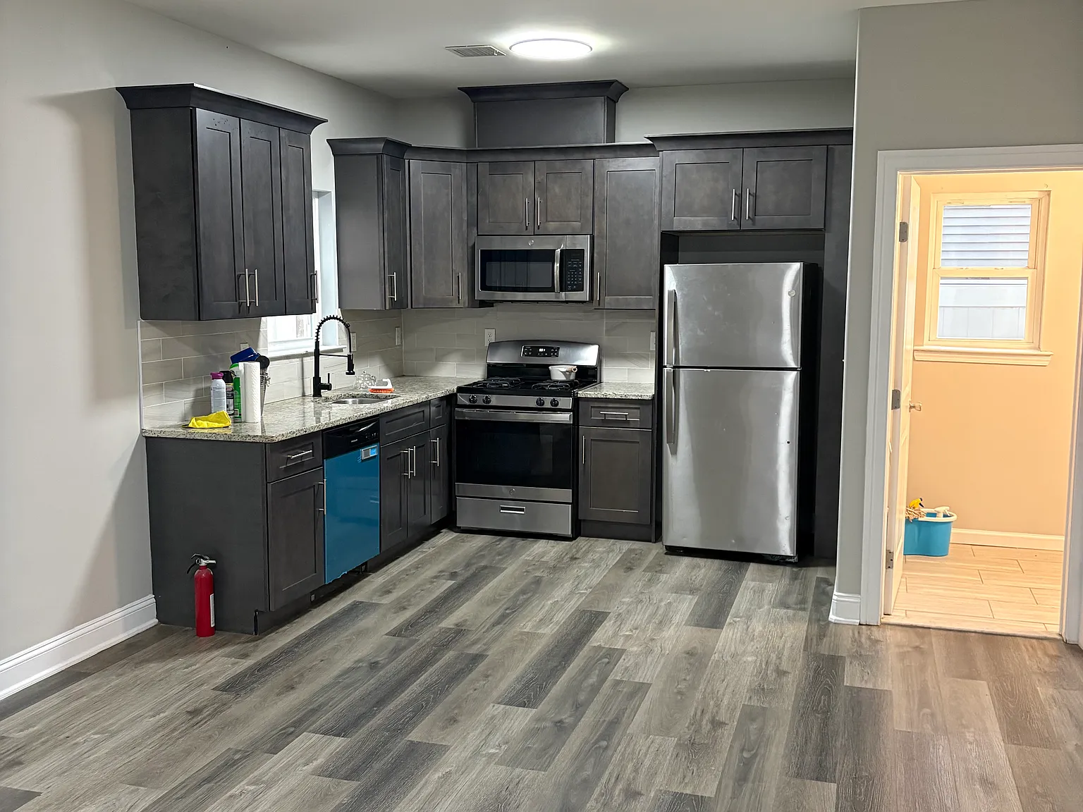 2 bed, 1.5 bath, $2,450 — Photo 2
