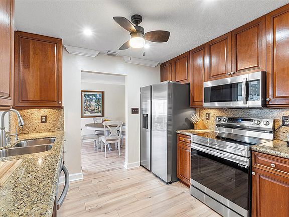 3rd image of 1620 NW 85th Terrace