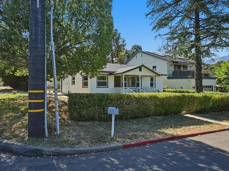311 S Signal St — Photo 20