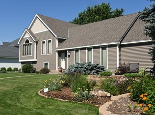 4159 Primrose Path, Vadnais Heights, MN 55127
