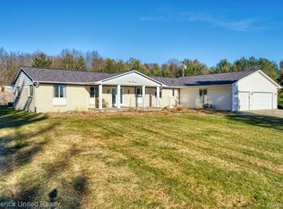 200 Dinkel Dr, Howell, MI 48843
