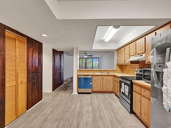 5th image of 2801 SW 87th Avenue #1003