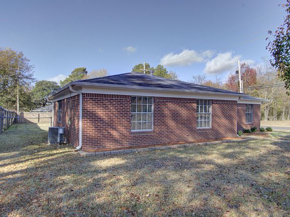 4th image of 4907 Fernwood Dr