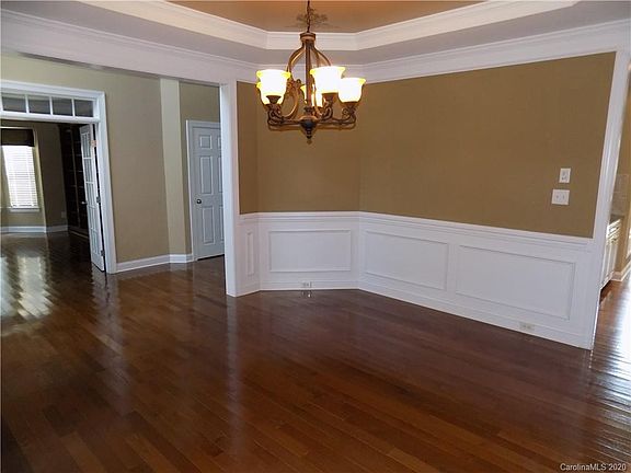 3rd image of 15203 Skypark Dr #51