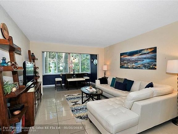 4th image of 1000 SE 4th St APT 109