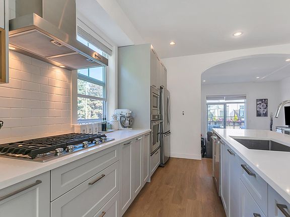 5th image of 288 171st St #65