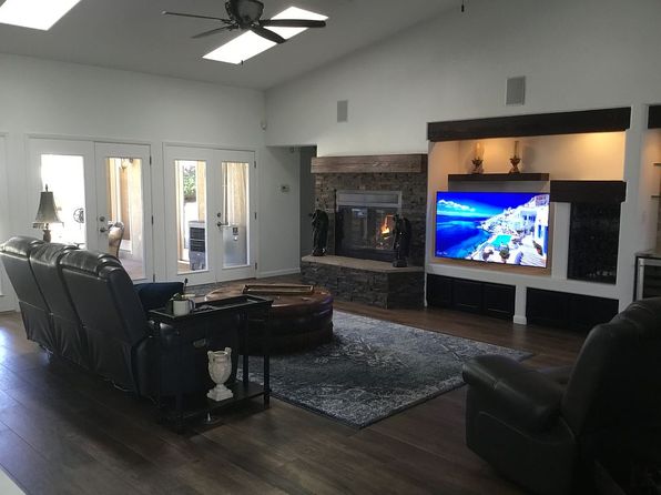 7004 Santa Elena St NE