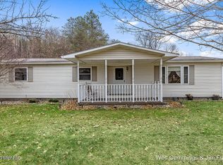 8226 Gravel Ridge Rd, Lakeview, MI 48850
