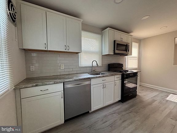 4th image of 147 Russell Ave
