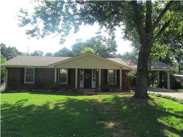 1st image of 133 W Lakeside Dr