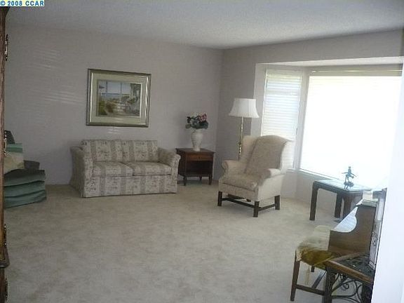 3rd image of 203 Corliss Dr