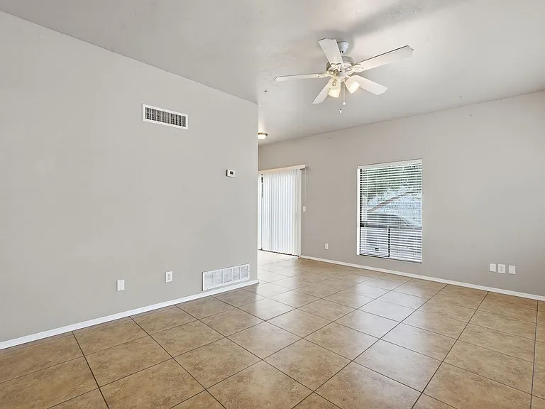 213 W Virginia St — Photo 5