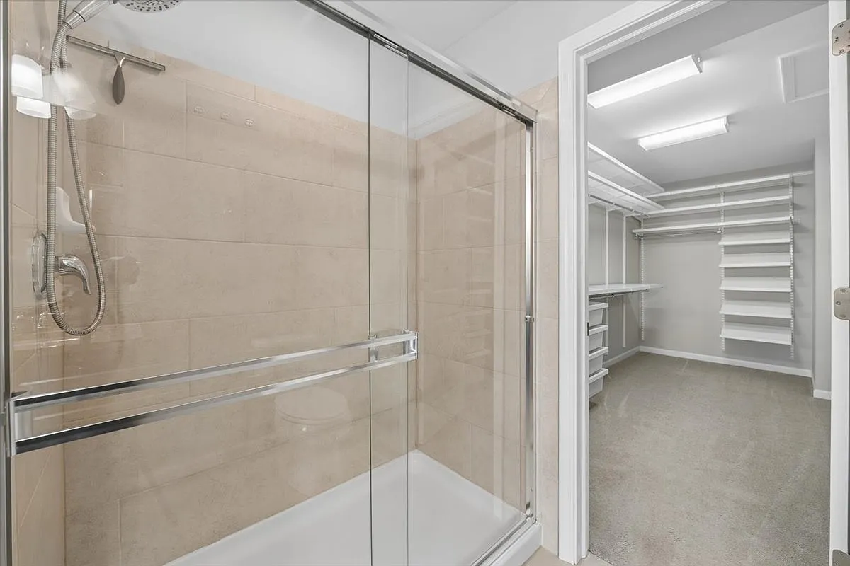 2 bed, 4.0 bath, 2103 sqft, $2,950 — Photo 3