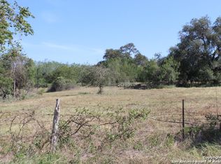 8293 County Road 401, Floresville, TX 78114