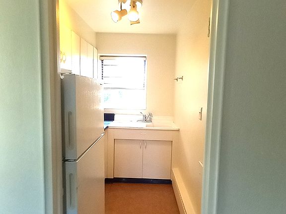 5th image of 235 Exeter Pl APT 103