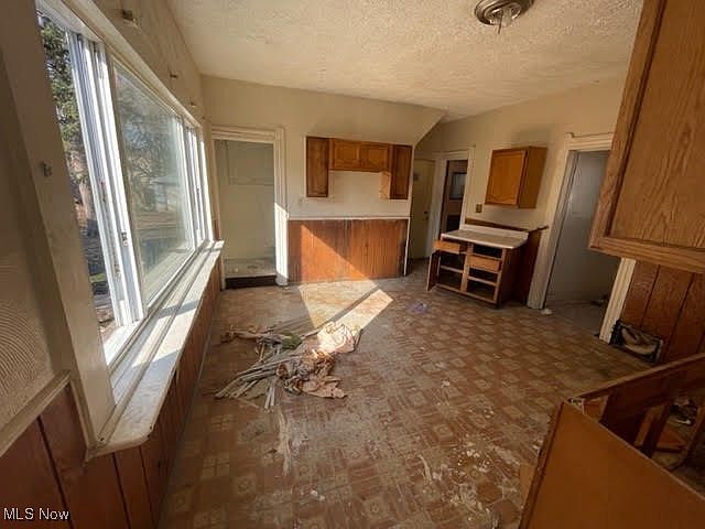 2nd image of 2940 E 115th St
