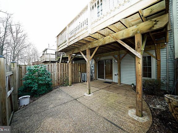 4th image of 3307 Hill Haven Ct