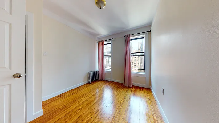 Rented by Bond New York | media 19