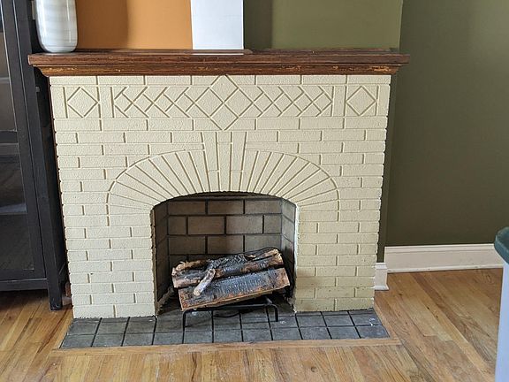 Fireplace (not working).