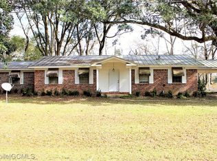 10575 Pine View Dr, Grand Bay, AL 36541
