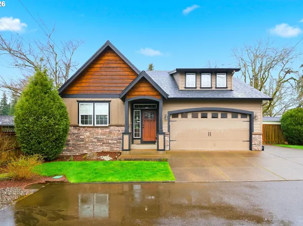 8117 Cox Ln, Gladstone, OR 97027