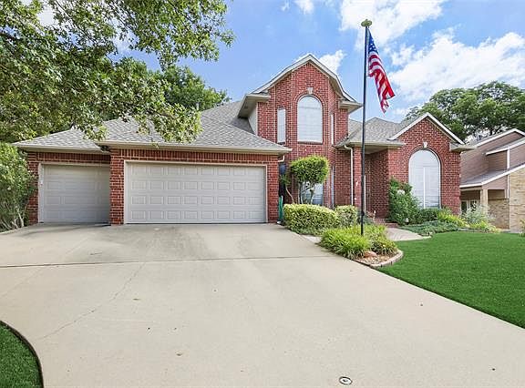 2nd image of 3325 Creekbend Dr