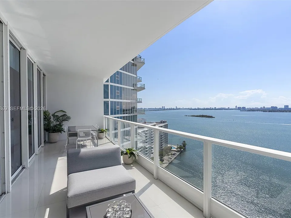 2020 N Bayshore Dr #2105