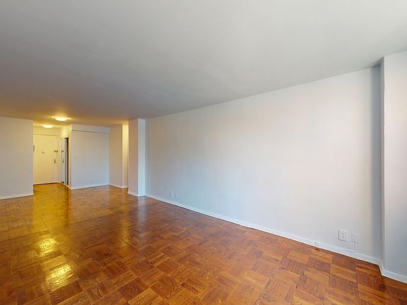 5th image of 1360 Ocean Pkwy APT 2N