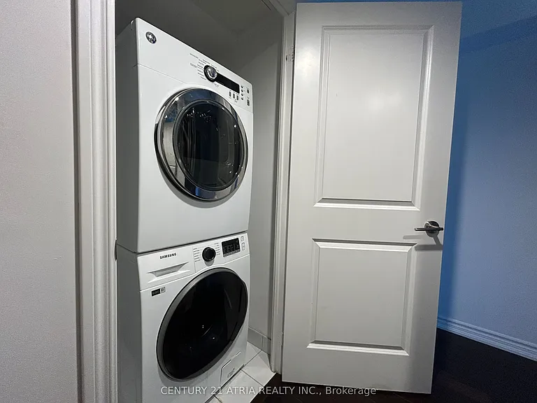 386 Yonge St #1019 — Photo 6
