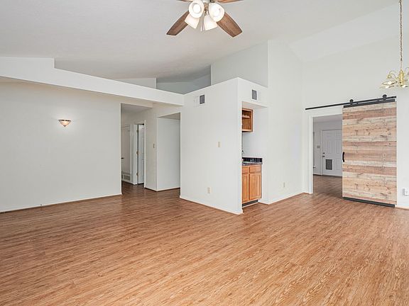 4th image of 557 Gillespie Dr