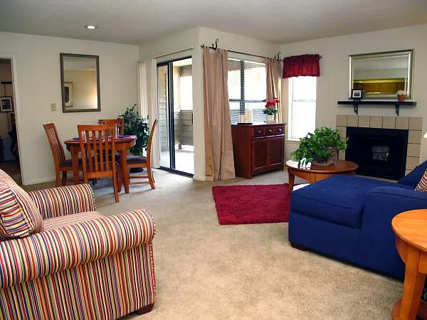 Quincy Ridge Apartments — Photo 10