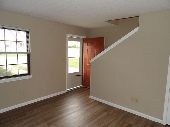 5th image of 207 Landings Dr APT 1