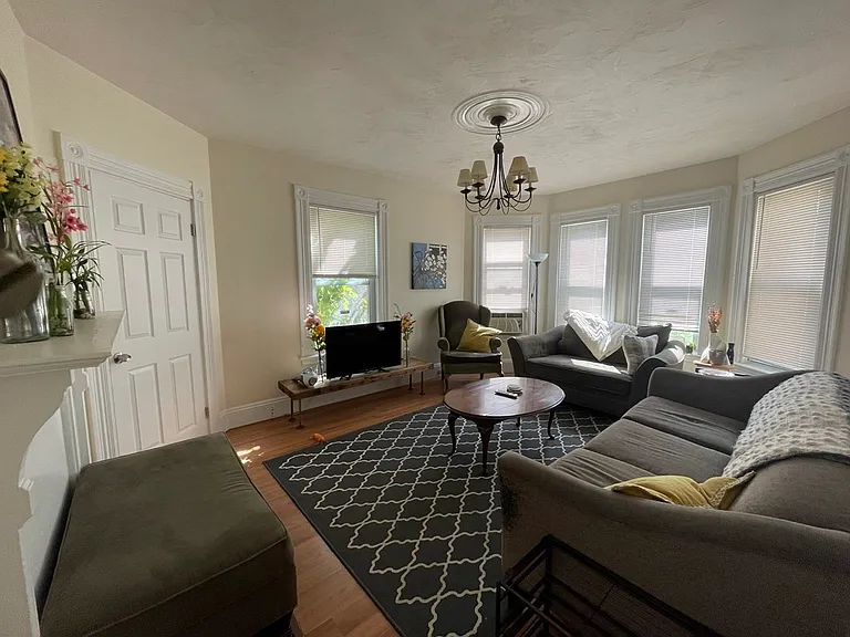 40 Forest St #3 — Photo 1
