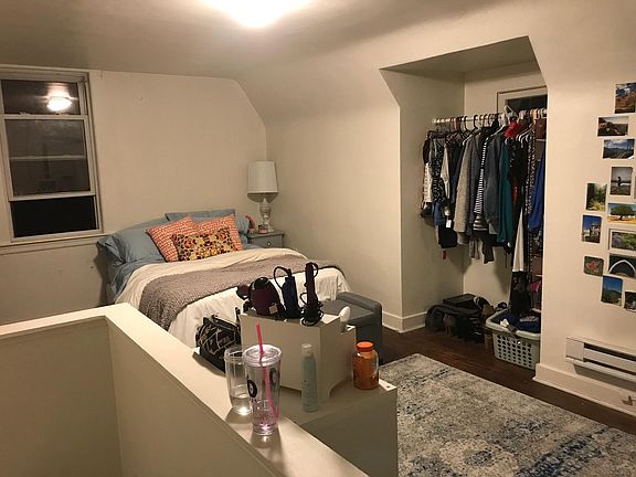 Bedroom for rent