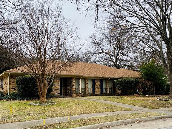3rd image of 2504 Creekcove Dr