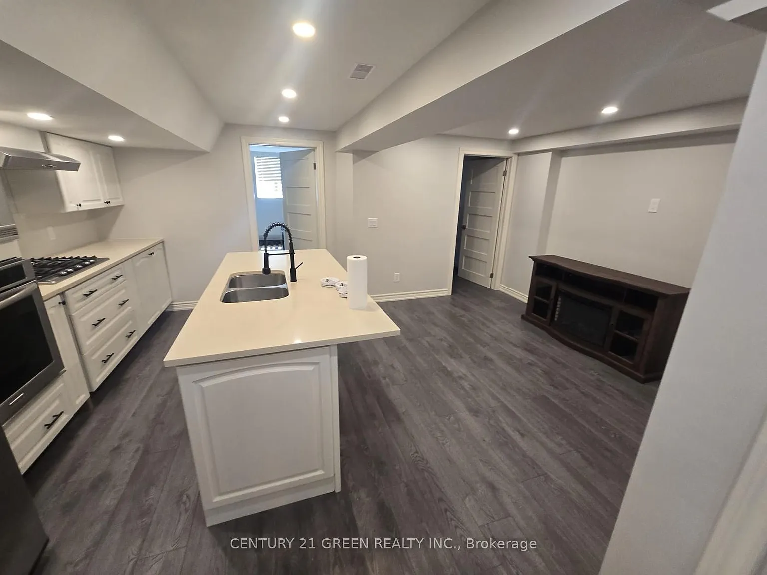 2 bed, $2,350 — Photo 2
