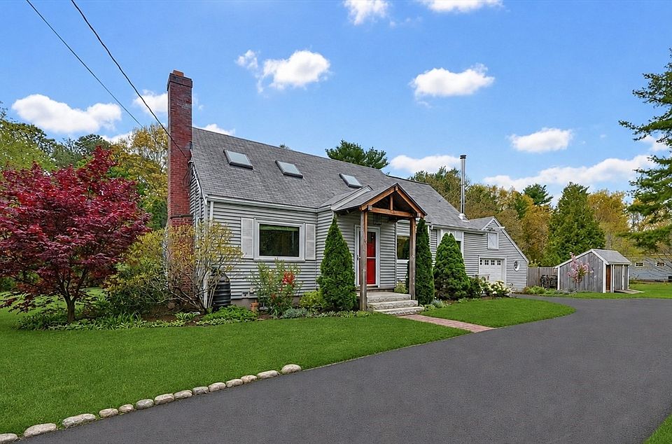 1st image of 13 Lawrence Cir