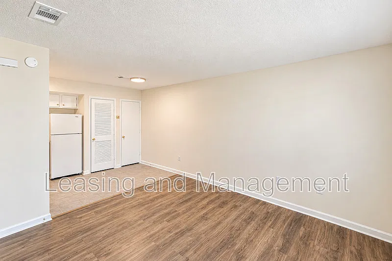 1 bed, 1.0 bath, 660 sqft, $1,330 — Photo 3