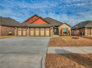 1917 NE 27th Ter, Moore, OK 73160