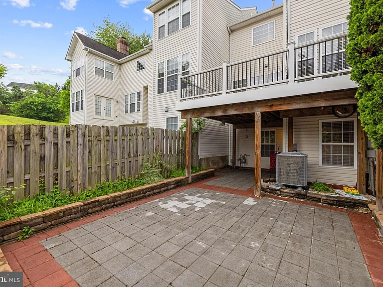 645 McLeary Sq SE — Photo 25