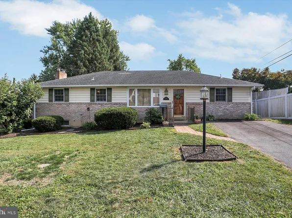 4011 Easy St, Harrisburg, PA 17109