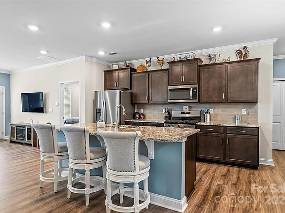 4th image of 4112 Steel Way